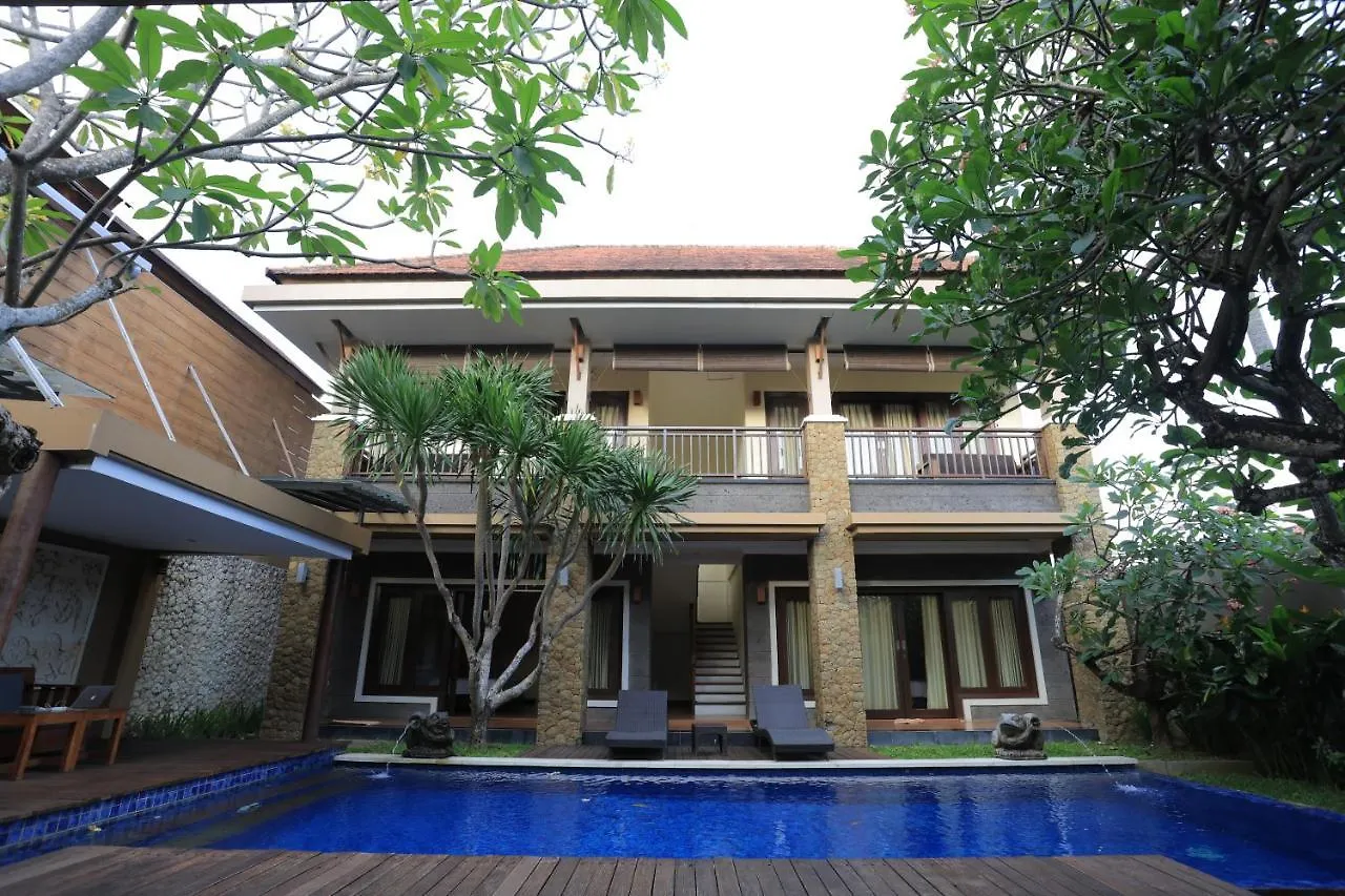 4 Bedroom Villa With Pool In The Center Of Seminyak